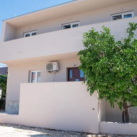 Nina * Zadar
