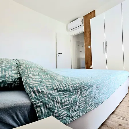 Nina Apartament